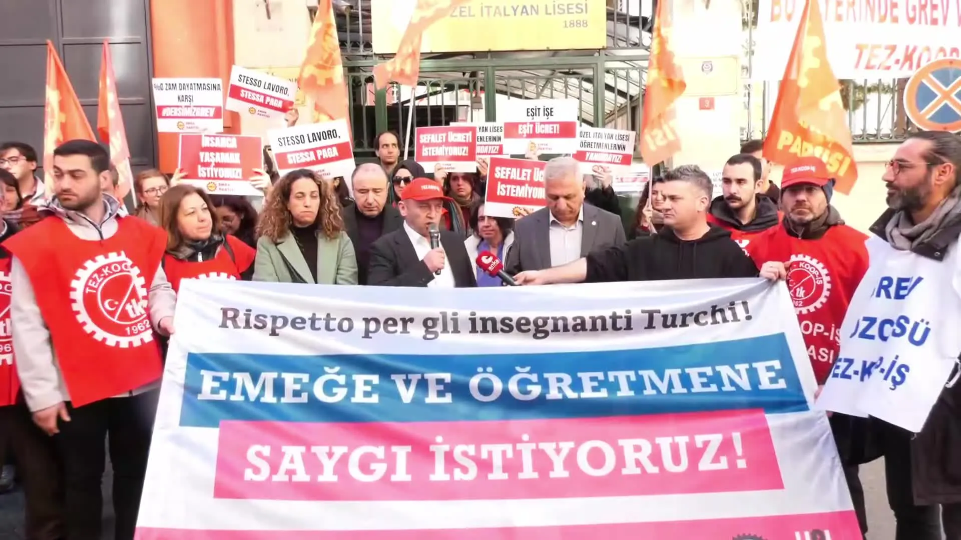Seyit Aslan’dan Özel İtalyan Lisesi’nde grev yapan Türk öğretmenlere destek: “Burada çalışan İtalyan öğretmenlerle Türk öğretmenler arasında 6 kat ücret farkı var, bu asla kabul edilemez”
